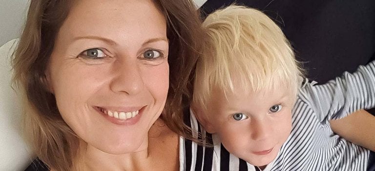 Davida, vagyis d’Elhougne Viktória kisfiával.