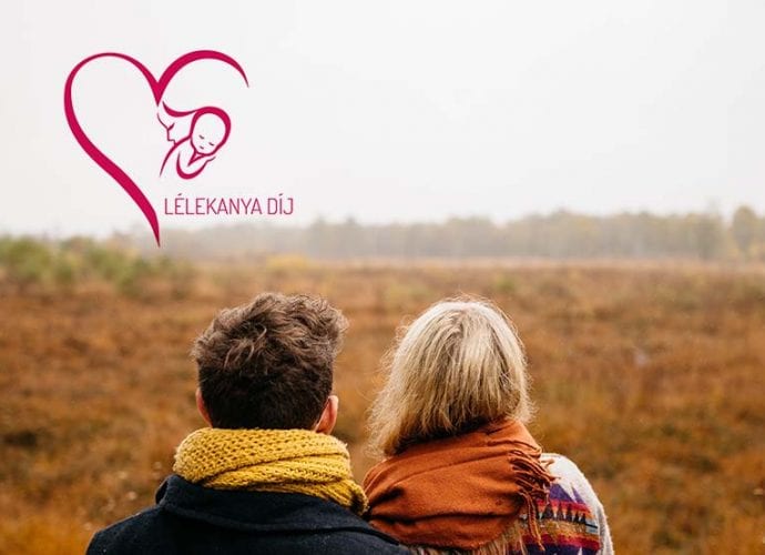 Átadjuk a Lélekanya díjakat.