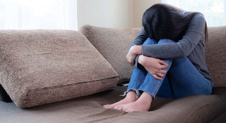 Vendégbabák miatt érzett gyász.