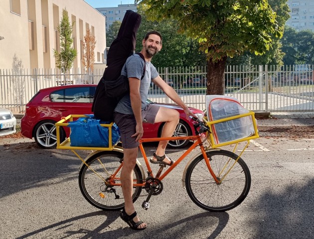 Zenebatyu, Sőnfeld Mátyás