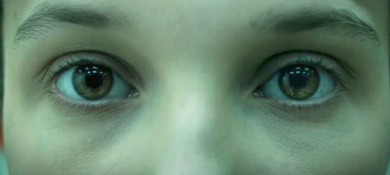 stranger things képjelenet szemek