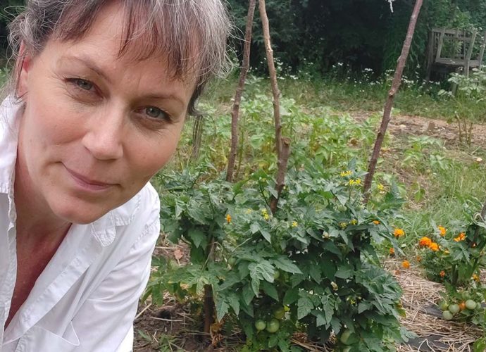 Raffer Gabi békén hagyja a kertet.