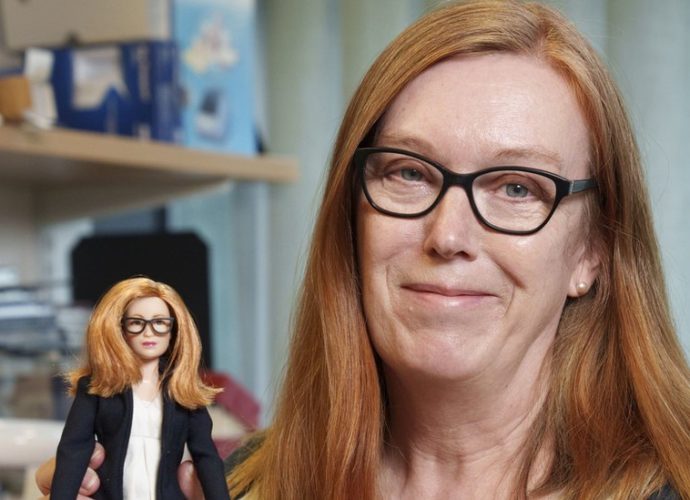 sarah gilbert, tudós barbie