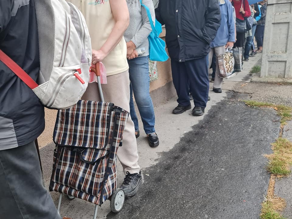 mélyszegénység, szegénység, segít