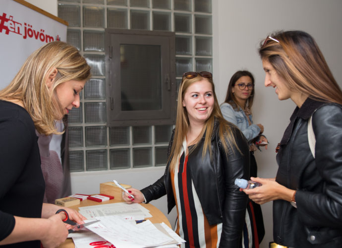 énjövőm képzés fiatal nőknek, anyáknak