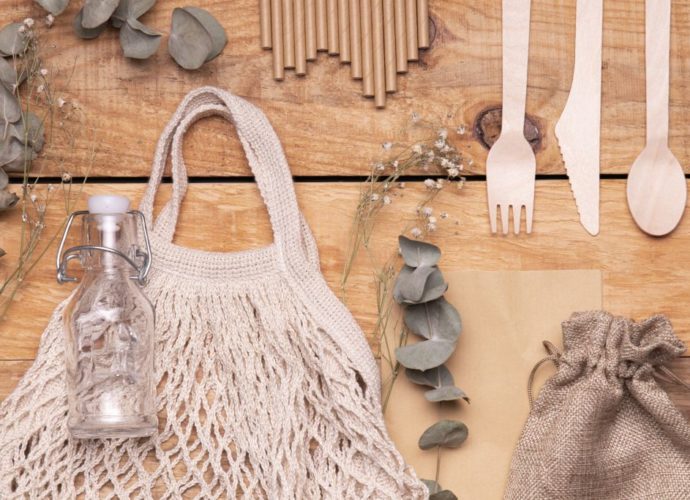 bambusz szívószál, üveg kulacs, vászonzsák