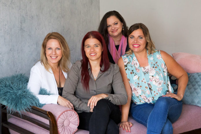 változz velünk, anyukám