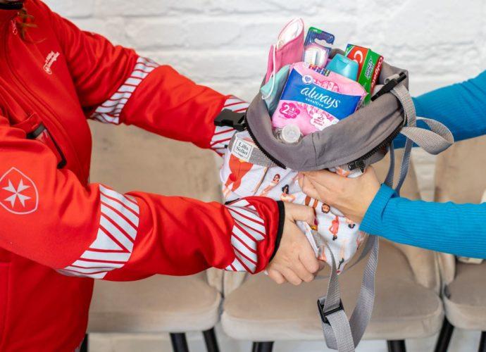 nemluxustaska - adomány magyar máltai szeretetszolgálat