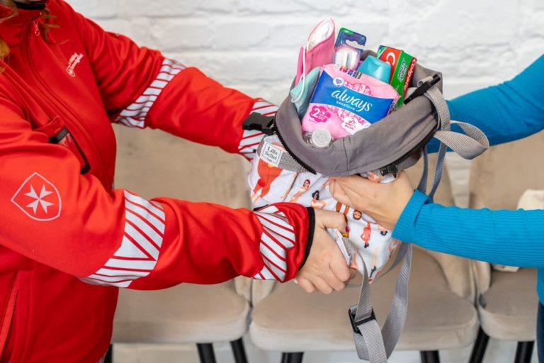 nemluxustaska - adomány magyar máltai szeretetszolgálat