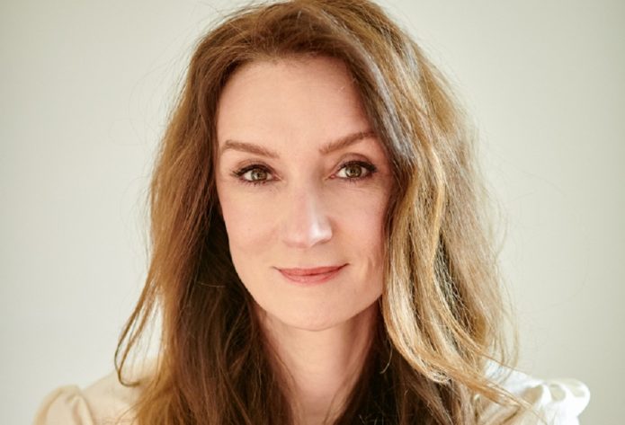 ugron zsolna-podcast-könyv