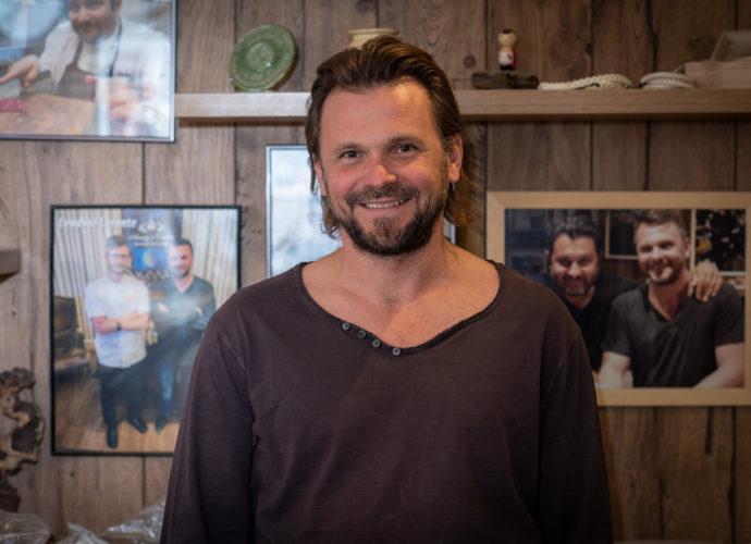 Jeneses József késkészítő