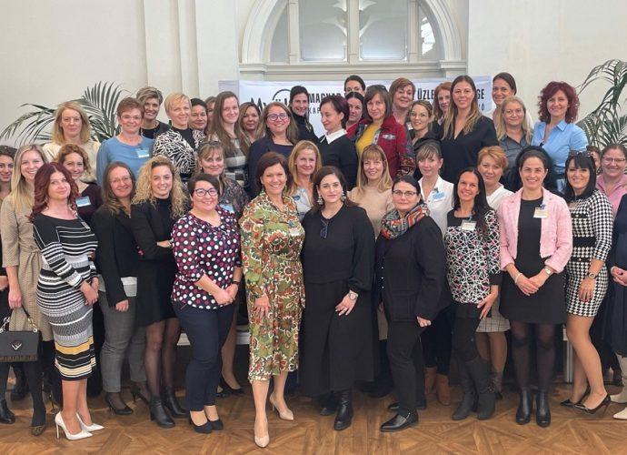 női vezetők-kutatás-fizetés-mvuk