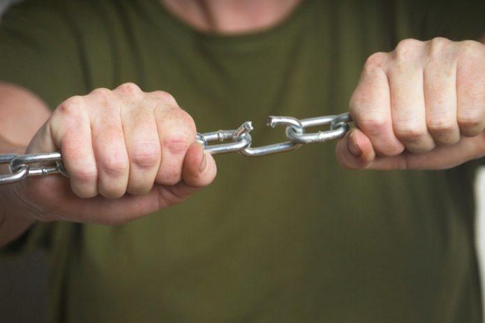 megalkuvás-élet-Hódos Hajni