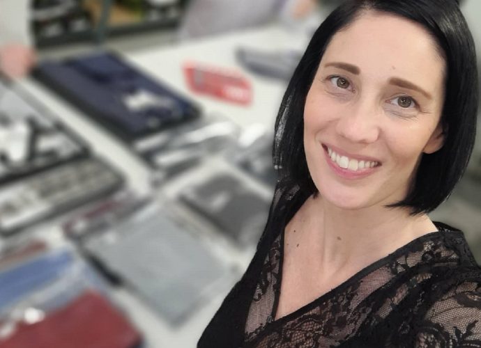 Komáromi Mónika-dresszkód