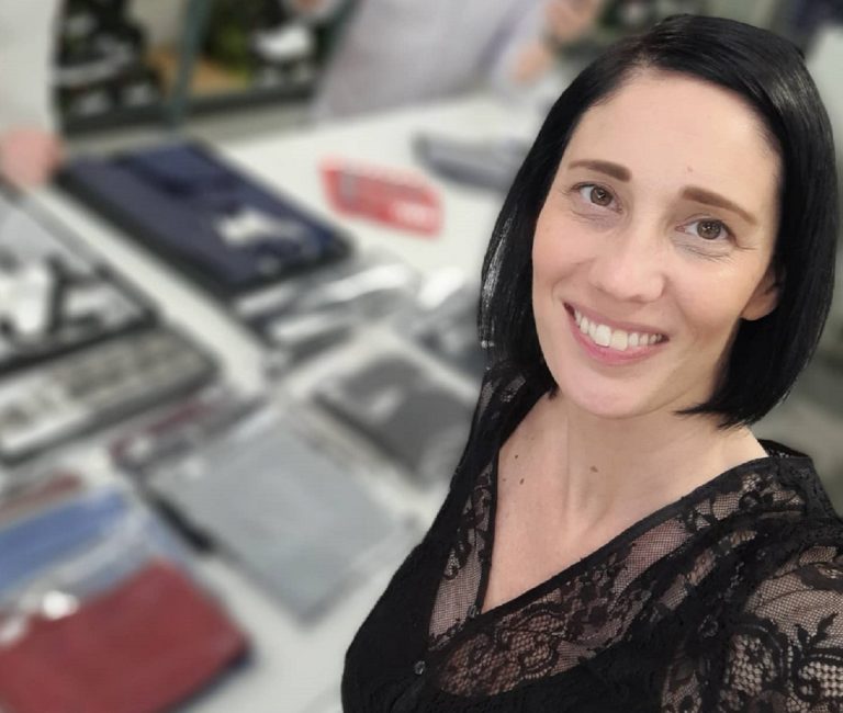 Komáromi Mónika-dresszkód