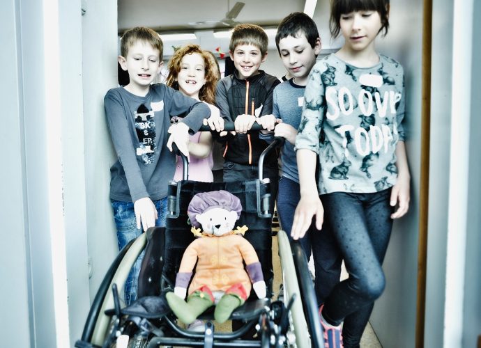 fogyatékosság-egy sima egy fordított