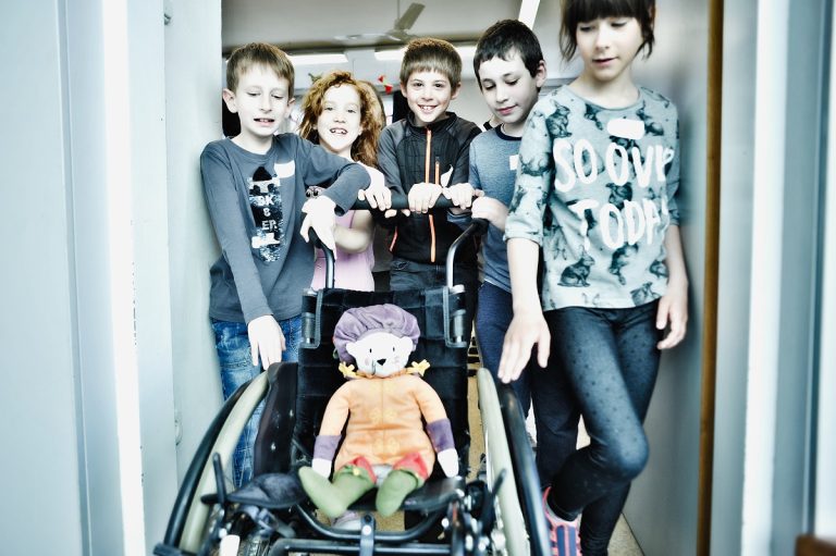 fogyatékosság-egy sima egy fordított