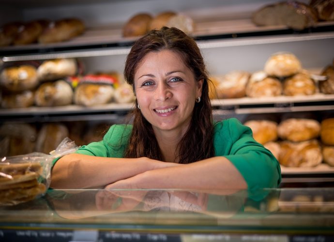 Vajda Péterné Hajni - falu