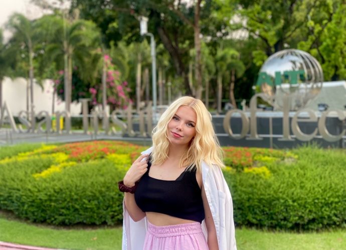 Schlögl Dóra-Thaiföld