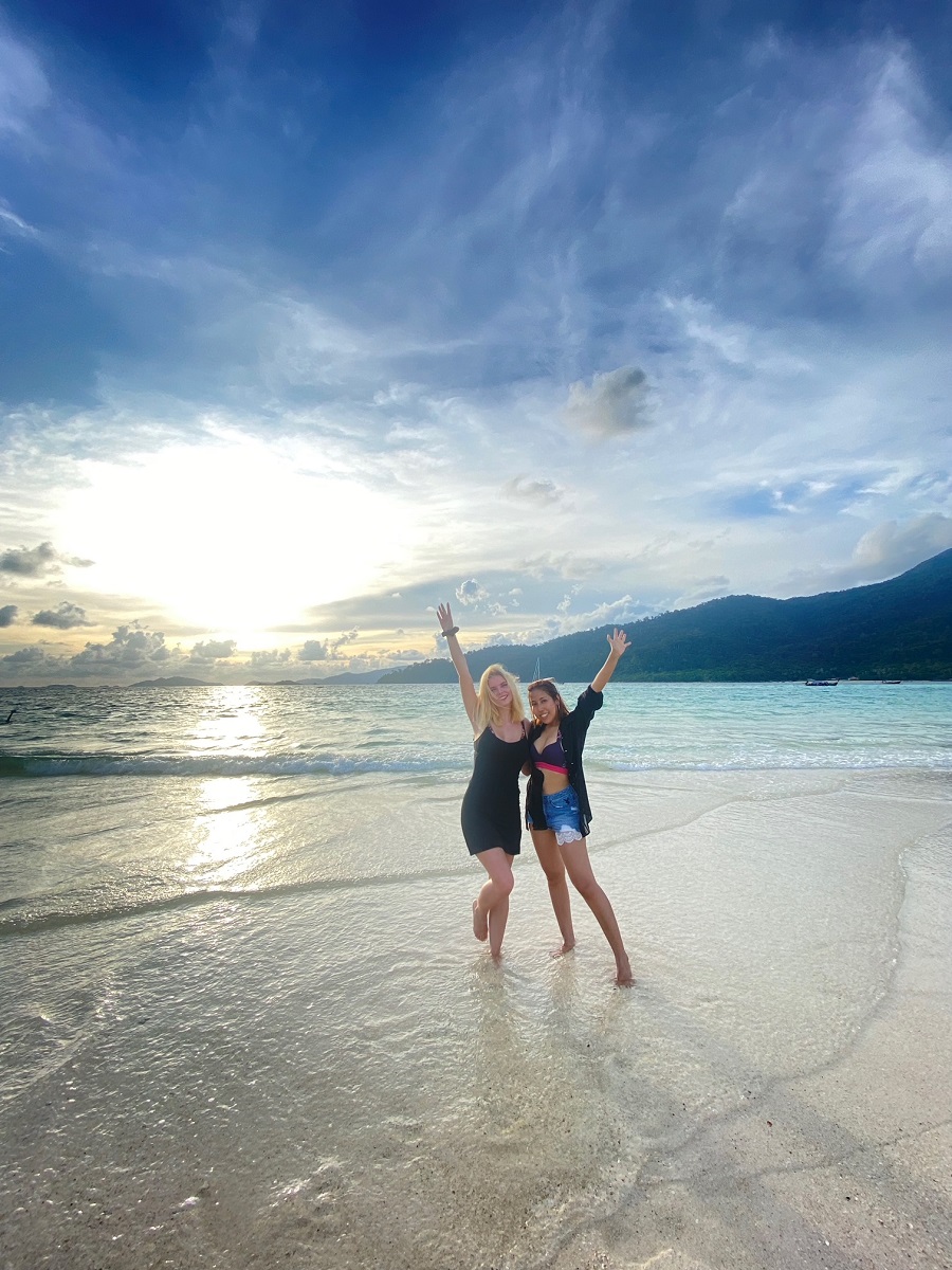 Schlögl Dóra-Thaiföld