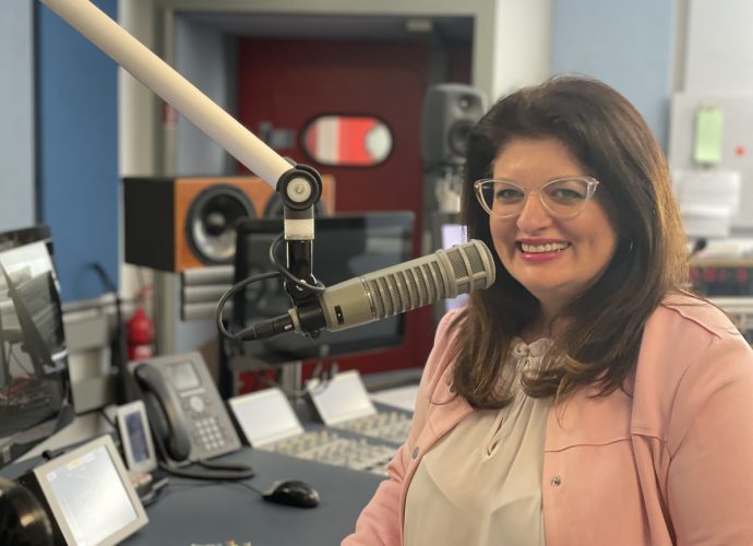 rádió-szemüveg-Bányi Kriszta