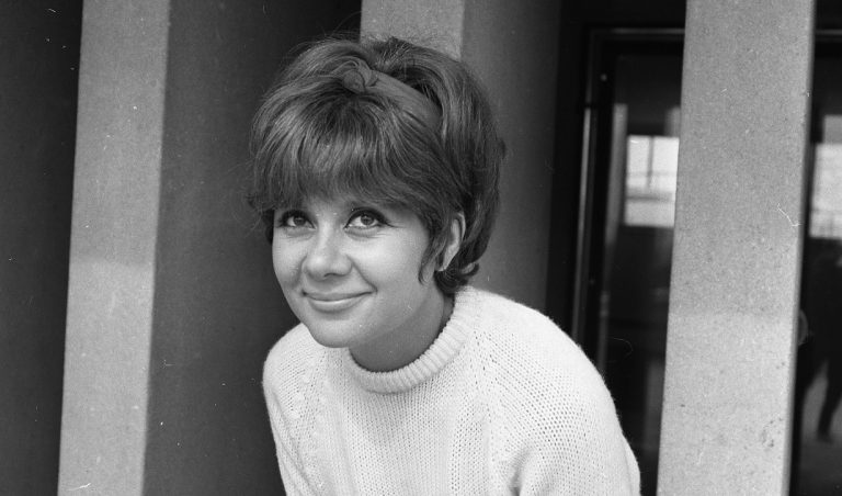 Ruttkai Éva online kiállítás