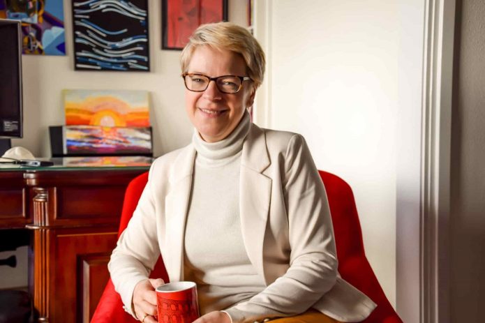 Heintz Bernadett-Hollandia