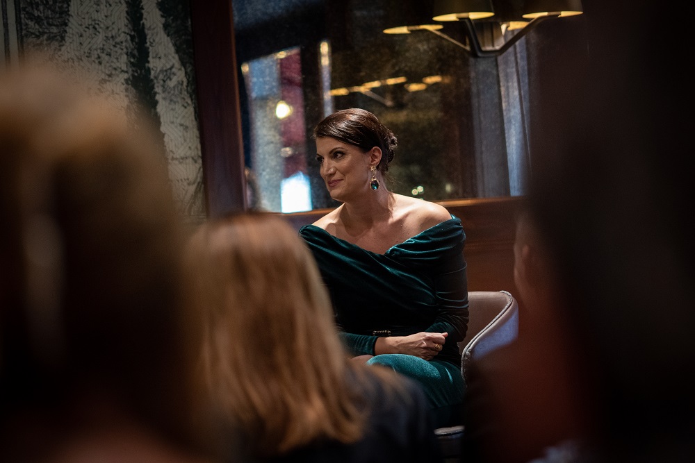 pataki nagy éva sikk me up!