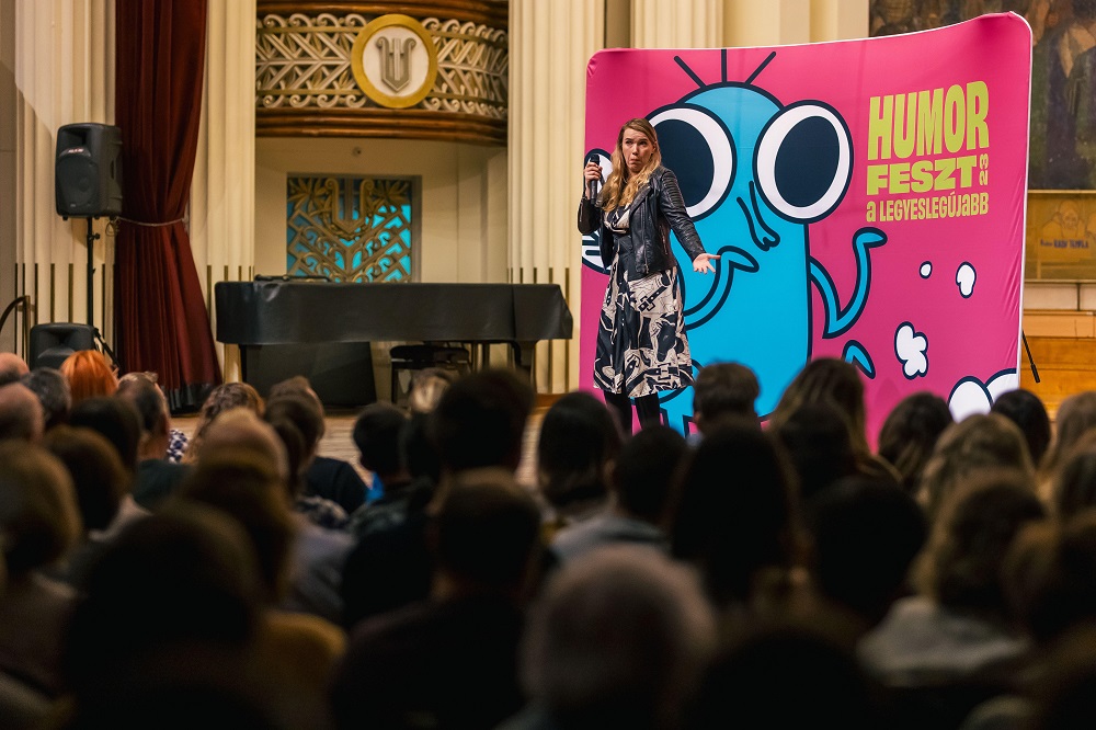 Ács Fruzsi, Dumaszínház