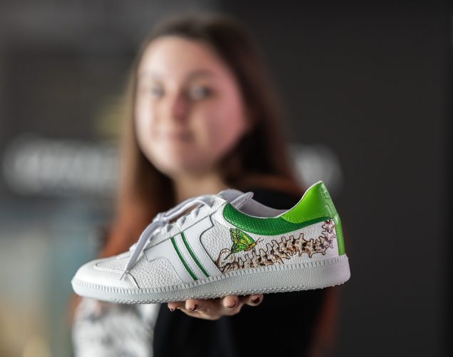 Réka kóházsuli sneaker 2