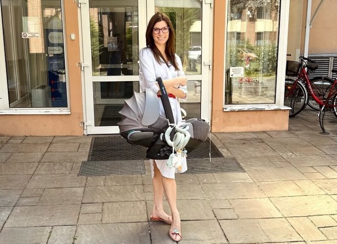 Stohl Luca szülés, Róza