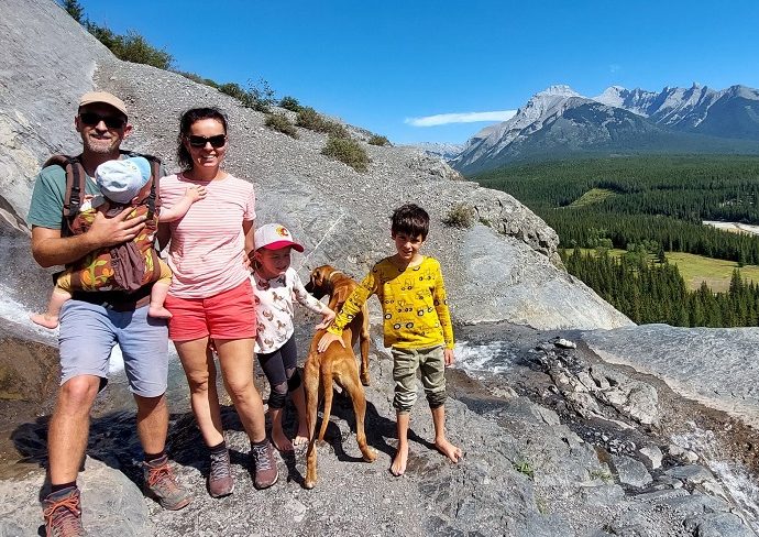 lakókocsival amerikában és kutyával