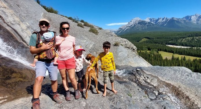 lakókocsival amerikában és kutyával