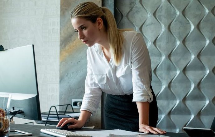 szülési szabadság