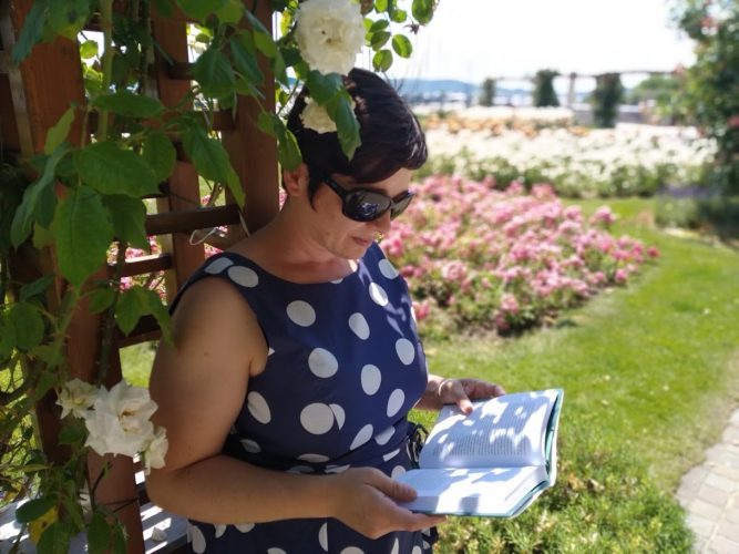 Mosolygó-Marján Erzsébet magánkönyvkiadás