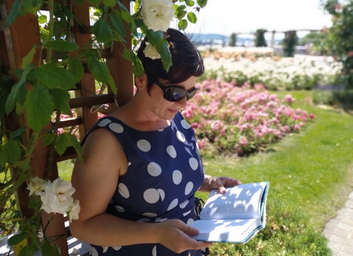 Mosolygó-Marján Erzsébet magánkönyvkiadás