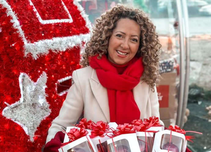 Ökrös Viktória, Kedves Magyarország, nőiváltó