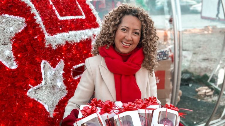 Ökrös Viktória, Kedves Magyarország, nőiváltó