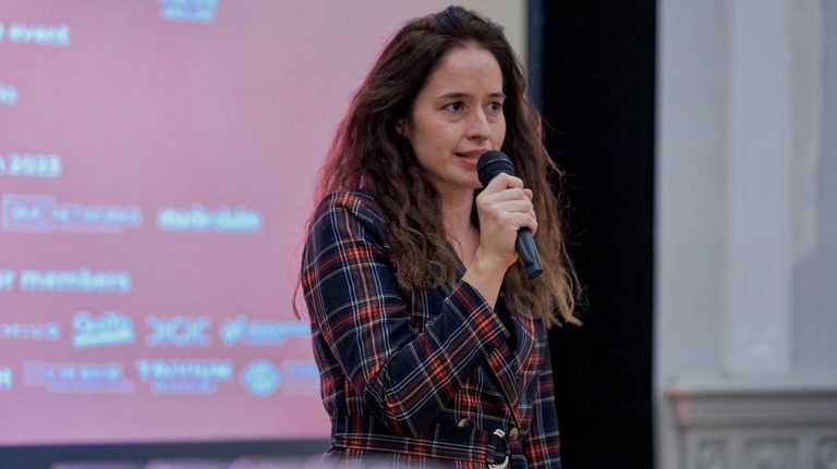 Várady Nóra, Nytttak vagynk