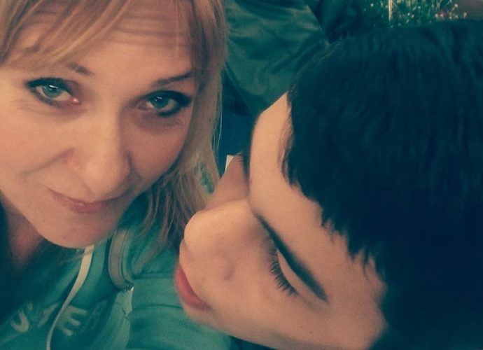 Autizmus Világnapja, ne nézz