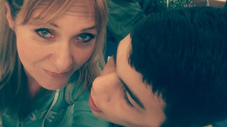 Autizmus Világnapja, ne nézz