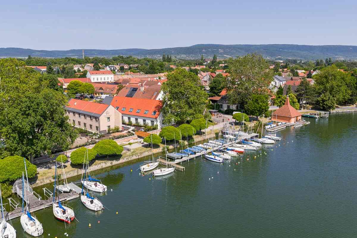 Malom és Kacsa étterem, hotel, Fülöp Judit