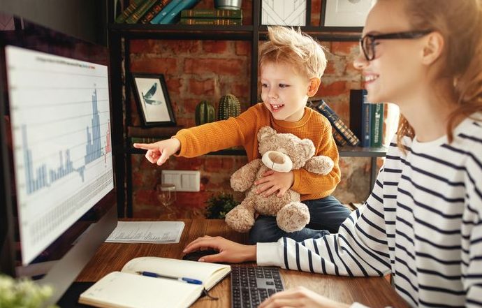 kismamák, munka szövetkezet, momszövi - nőiváltó