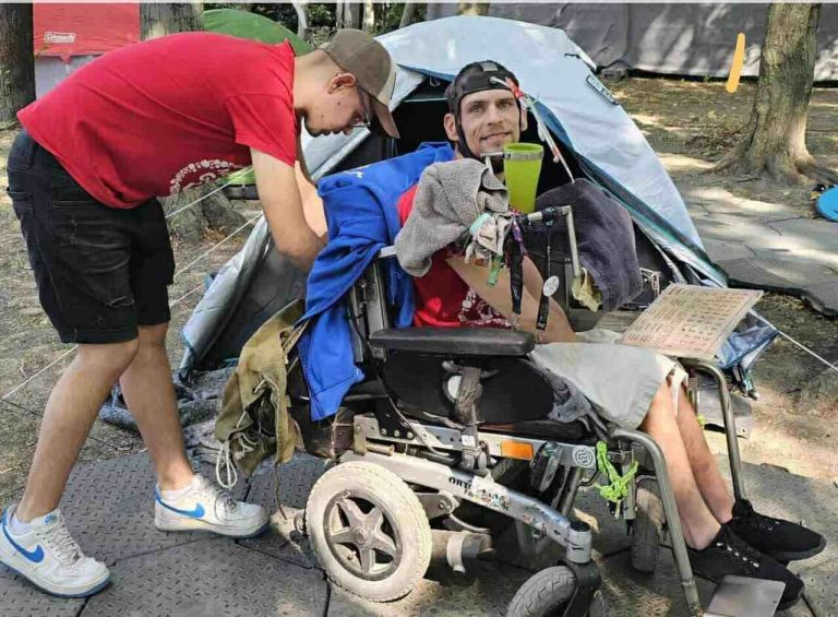 Paulik Fecó, Nem adom fel Alapítvány Sziget