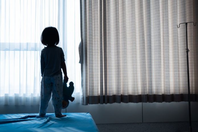 gyermekbántalmazás, szolnoki befogadó otthon, kikötözött gyerekek