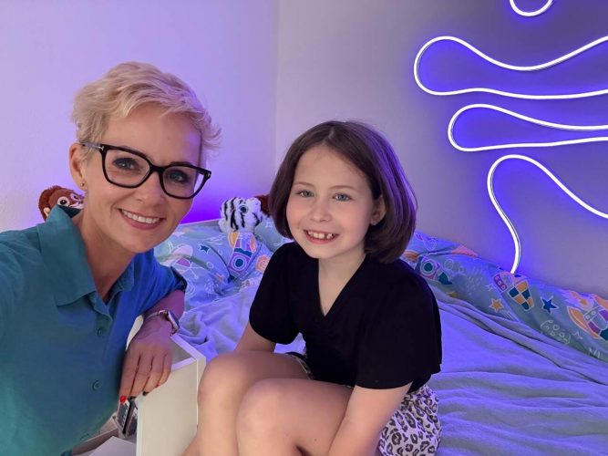 dr.Békés Annamária a leukémiiás Annáért teker.