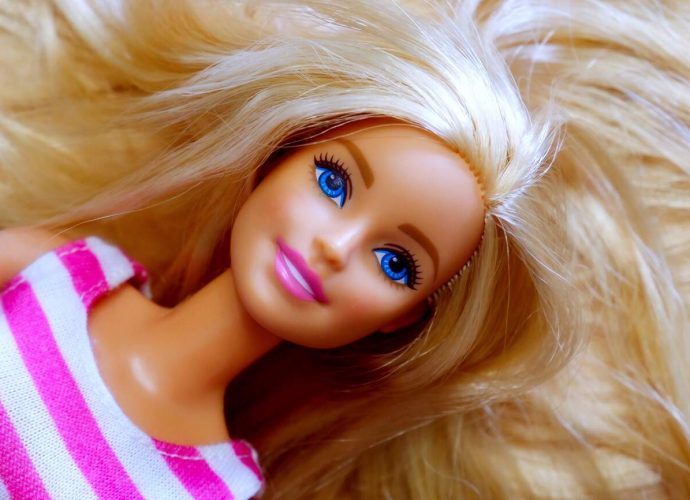 Kötődési zavaros Barbi