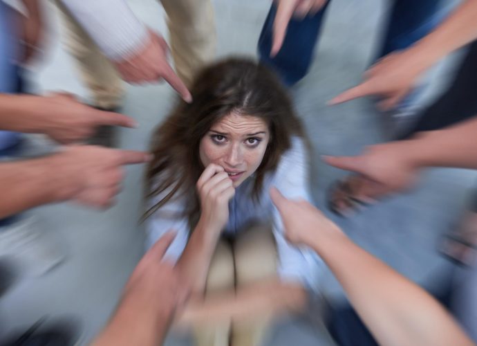 áldozathibáztatás, nők, válás