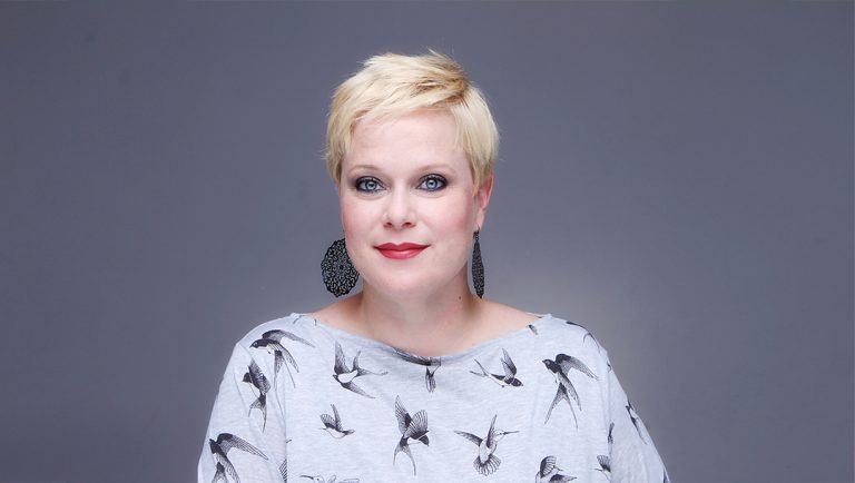 Pistyur Veronika, vállalkozás, House of Giving, adakozás