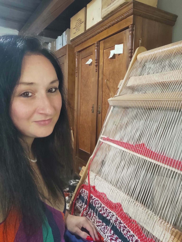 ruhák újrahasznosítása szőnyeg- haja Gabriella